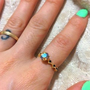Gemstone ring